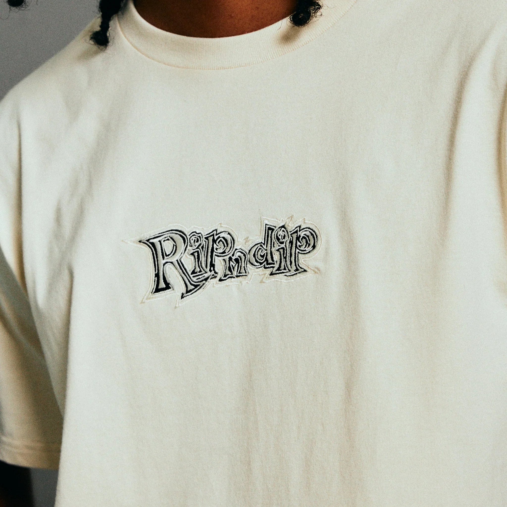 Geo Tee (Cream) - Camiseta - Four Street
