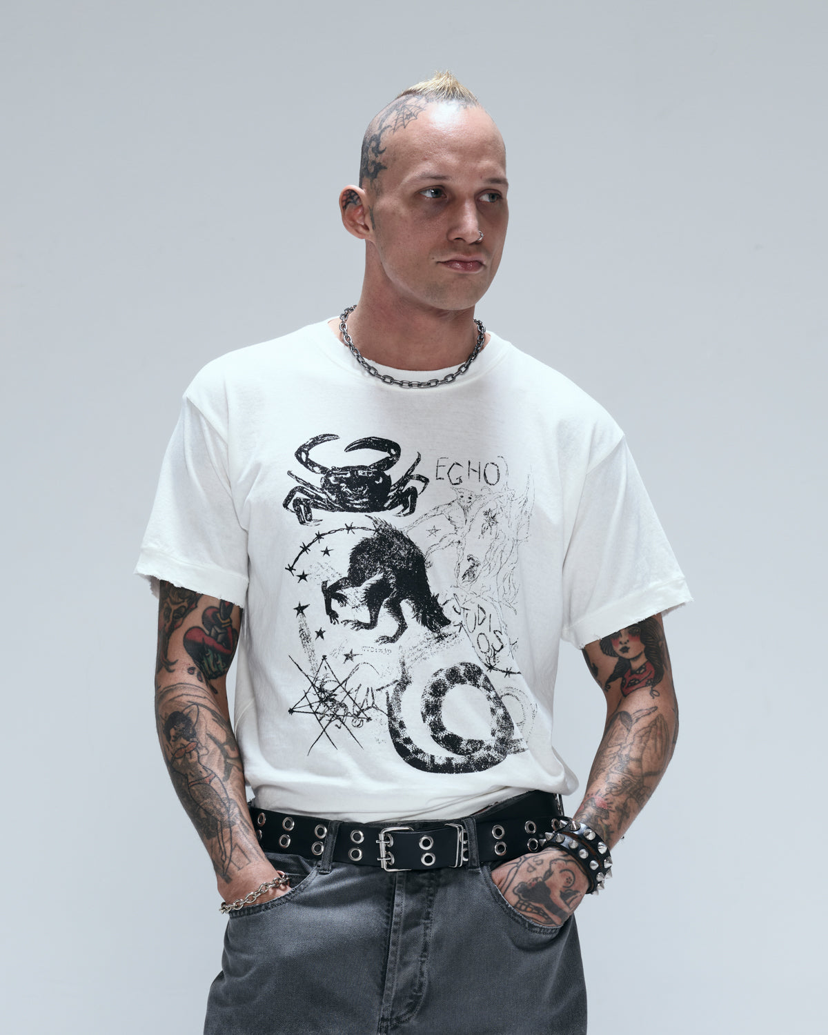 GNOSIS REGULAR GAZE TEE - OW