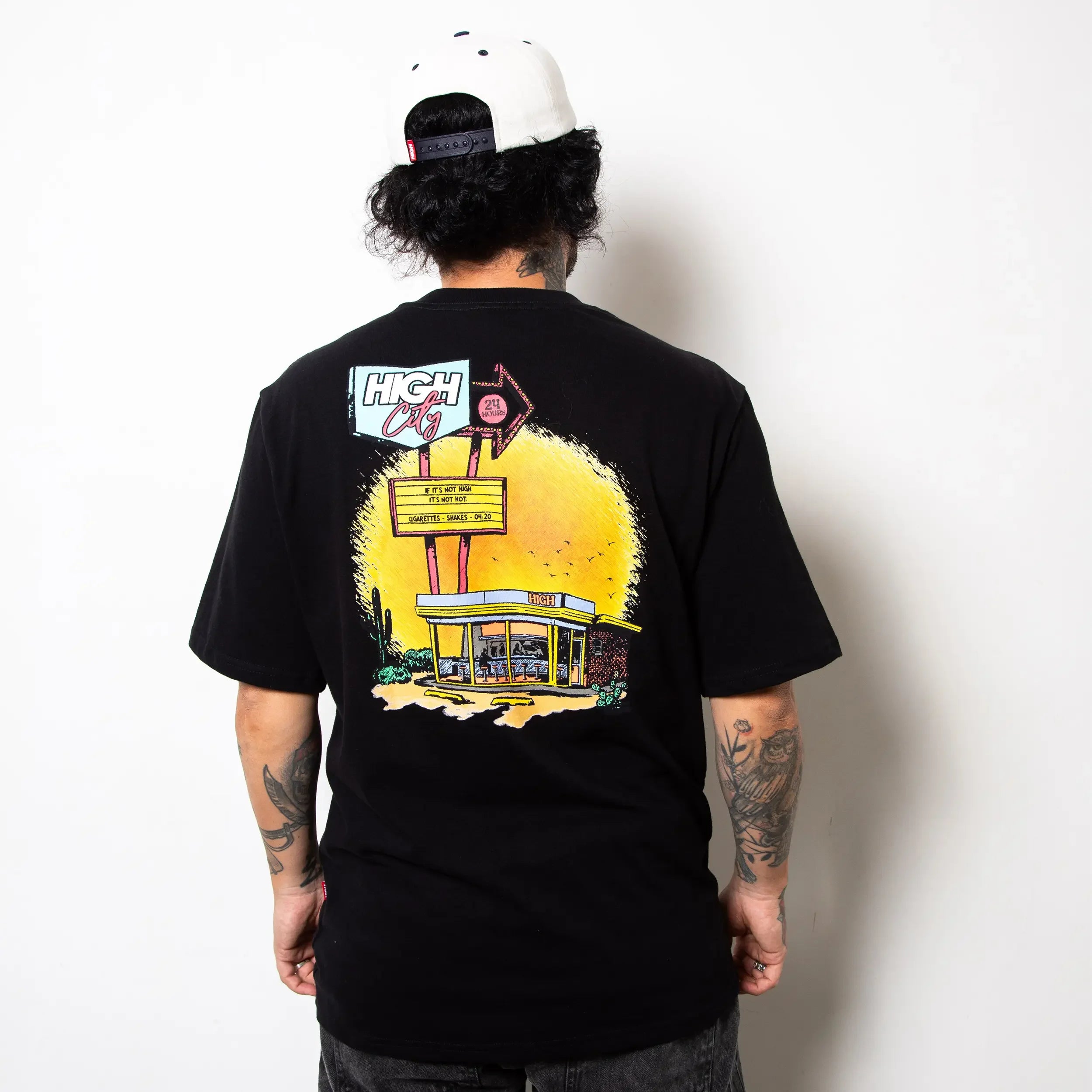Tee Cafeteria Black - Four Street